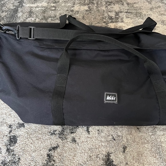 REI Bags Rei Coop Classic Duffel Bag Black Travel Bag Poshmark